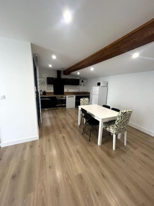 Cocon Chaleureux Au Coeur De Mirepoix Apartment Mirepoix  Ngoại thất bức ảnh